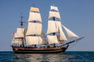 HMS_BOUNTY_II_with_Full_Sails